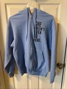 Mean Girls Broadway merch full zip hoodie. “She doesn’t even go here.” Medium
